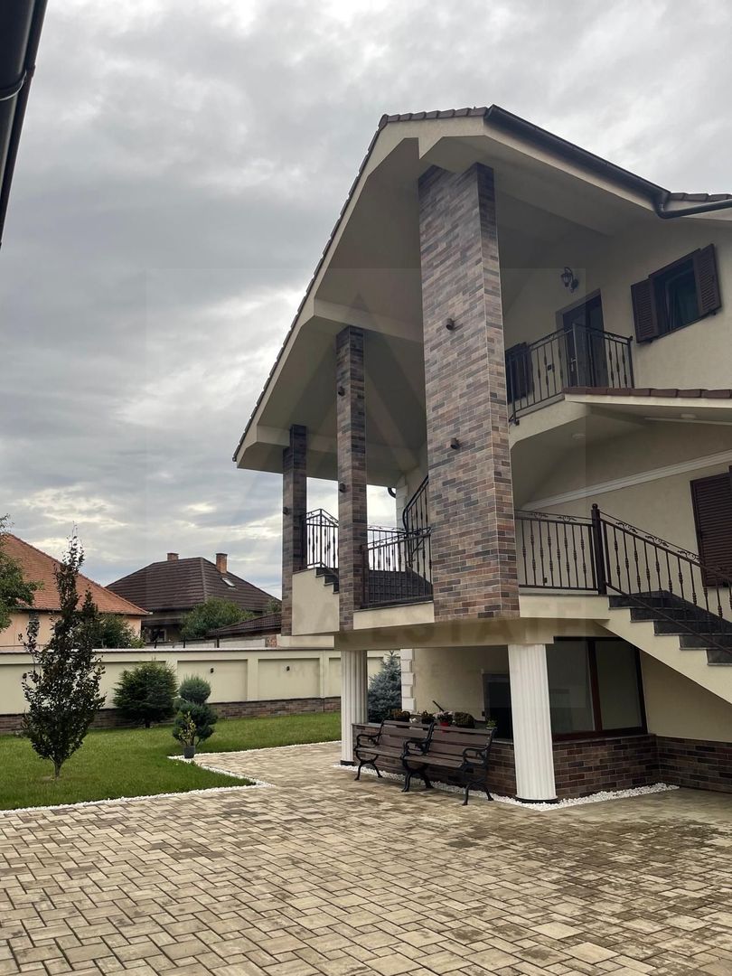 Vila 360 mp utili super exclusivista si teren 750 mp in Sibiu - Poză 3