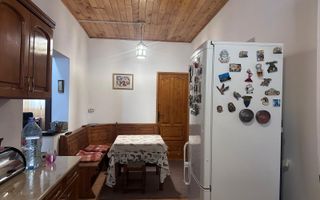 Casă de vânzare în Pucioasa! - Poză 3