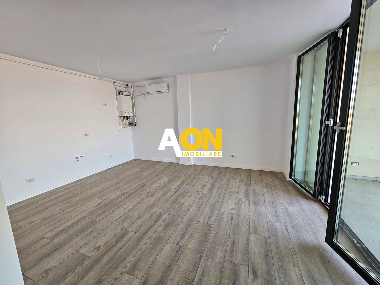 Penthouse 3 camere, 2 bai, parcare privata, 98 mp utili, ultracentral - Poză 3