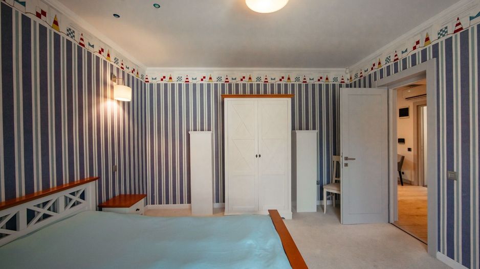 Vilă modernă  cu curte generoasă în Iancu Nicolae - Poză 20