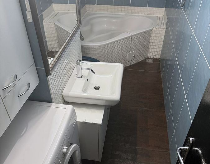 Apartament 2 Camere Decomandat – Vedere Bulevardul Unirii - Poză 7