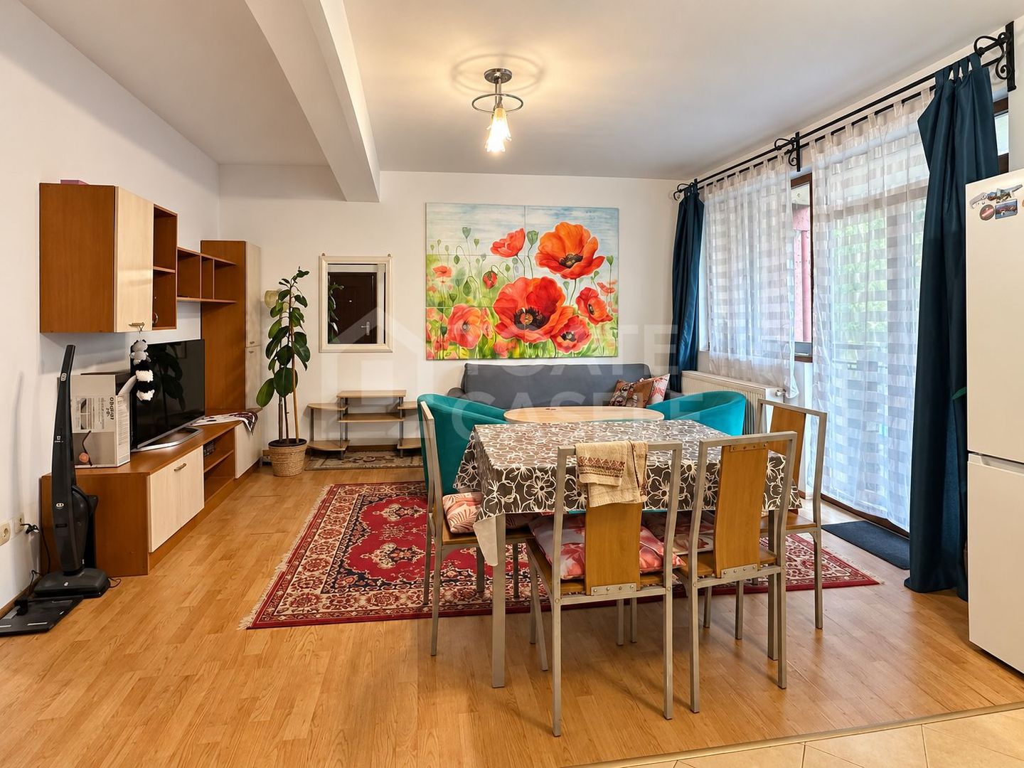 Apartament cu 2 camere, balcon generos și parcare, în Mănăștur - Poză 1