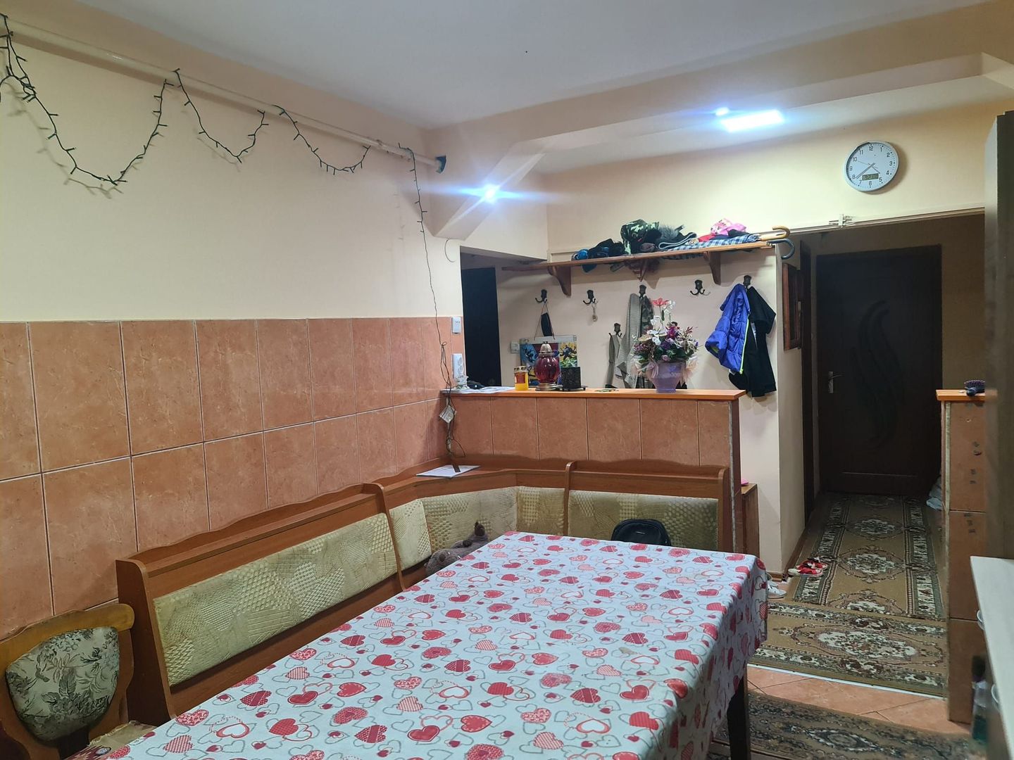 Apartament spatios cu 4 camere, 2 balcoane – Marghita, zona Penny - Poză 3