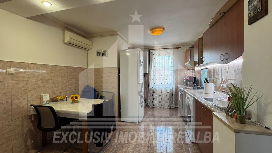 Apartament 3 camere decomandate | 66 mp | Mobilat si utilat | Ampoi 1 - Poză 2