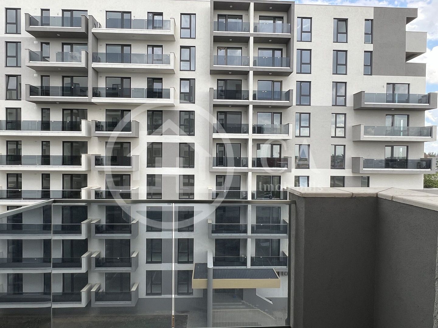 Apartament cu 3 camere de inchiriat in Prima Arena Oradea - Poză 10