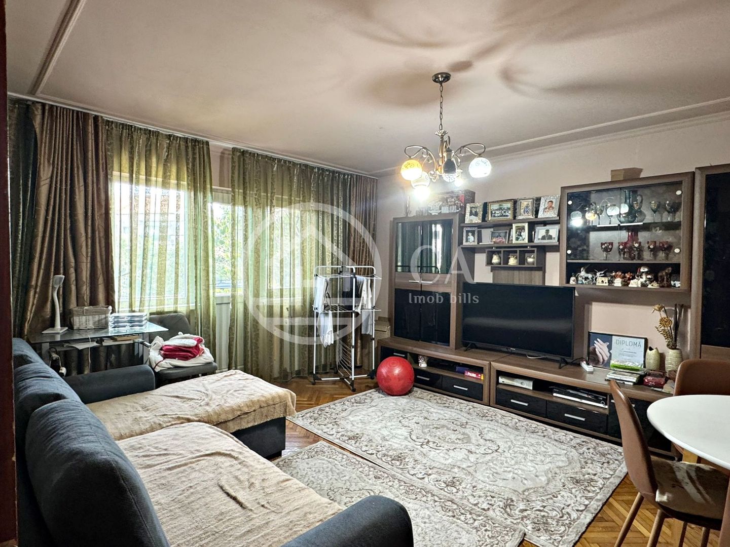 Apartament de vânzare tip Q cu 4 camere în zona Nufărul, Oradea - Poză 5