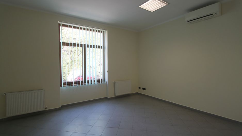 Birouri în vila - zona Balcescu - Poză 11