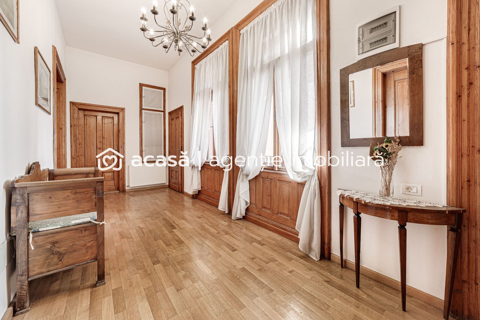Apartament in Palatul Bohus - Poză 1