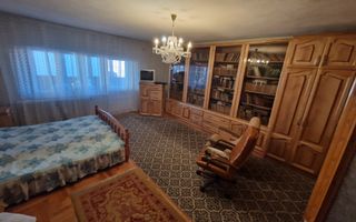 CASA , CU 3 APARTAMENTE D+P+E1+E2+M ! - Poză 4