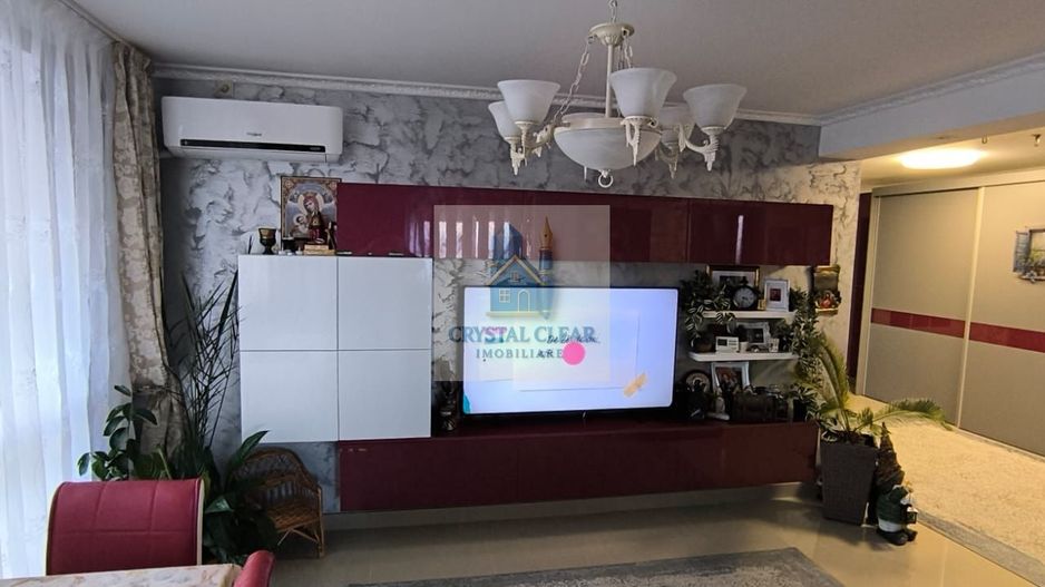 Apartament cu 3 camere + loc parcare - zona Podeni, str. Digului - Poză 4