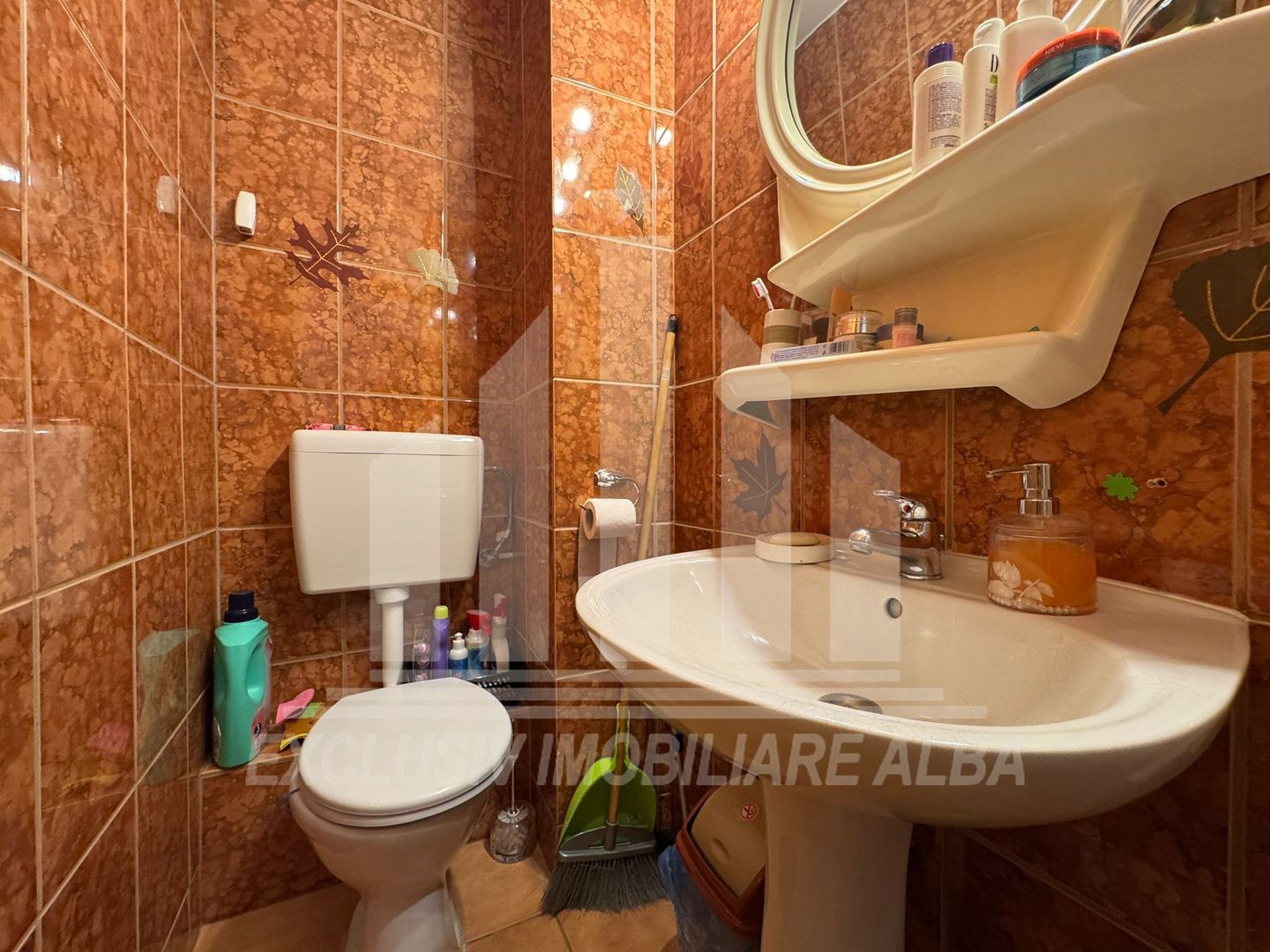 Apartament cu 3 camere decomandate, etaj 2, Centru - Poză 4