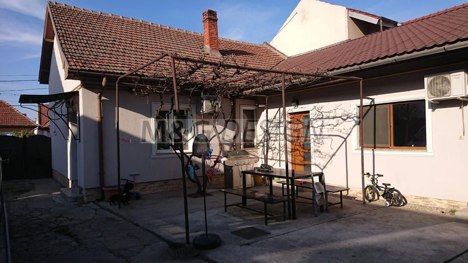 Oportunitate investitie/ Casa spatioas- zona Fratelia - Poză 11