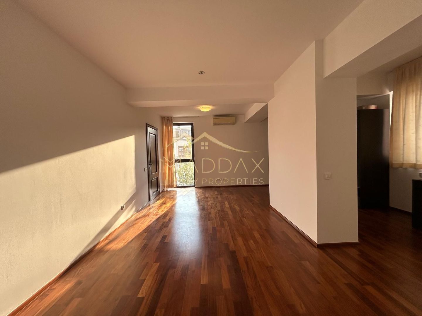 3 camere // 140mp // parcare si boxa // parc Herastrau // cartier Francez - Poză 15