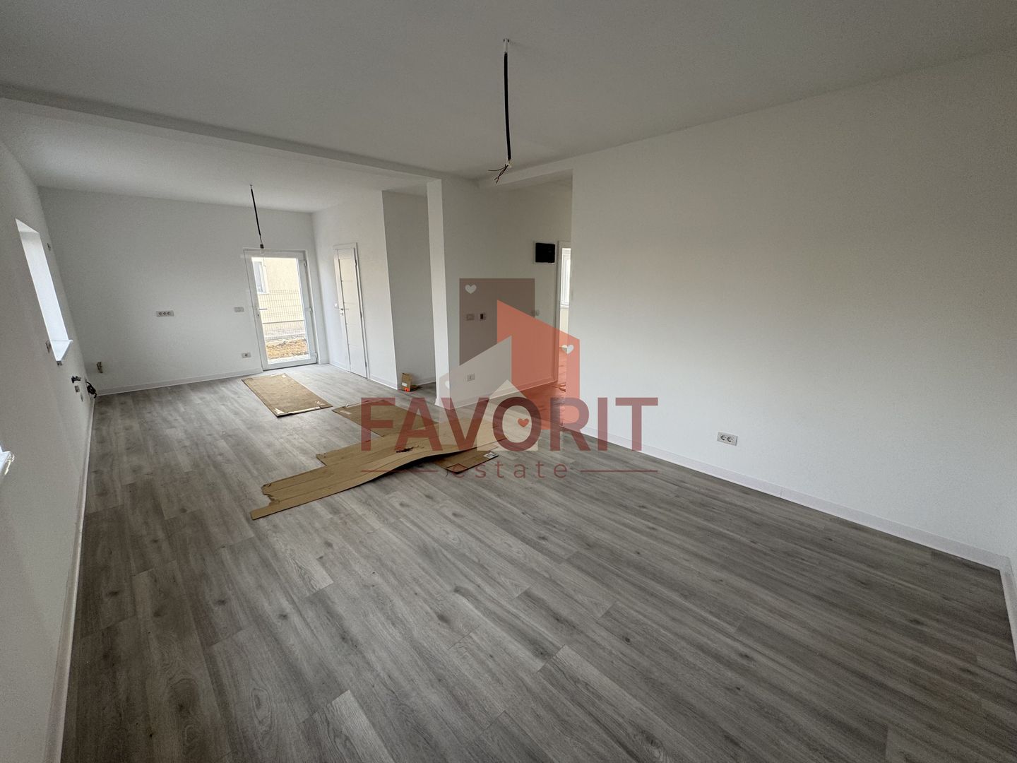 Casa individuala. Disponibila imediat. 4 dormitoare - Poză 1