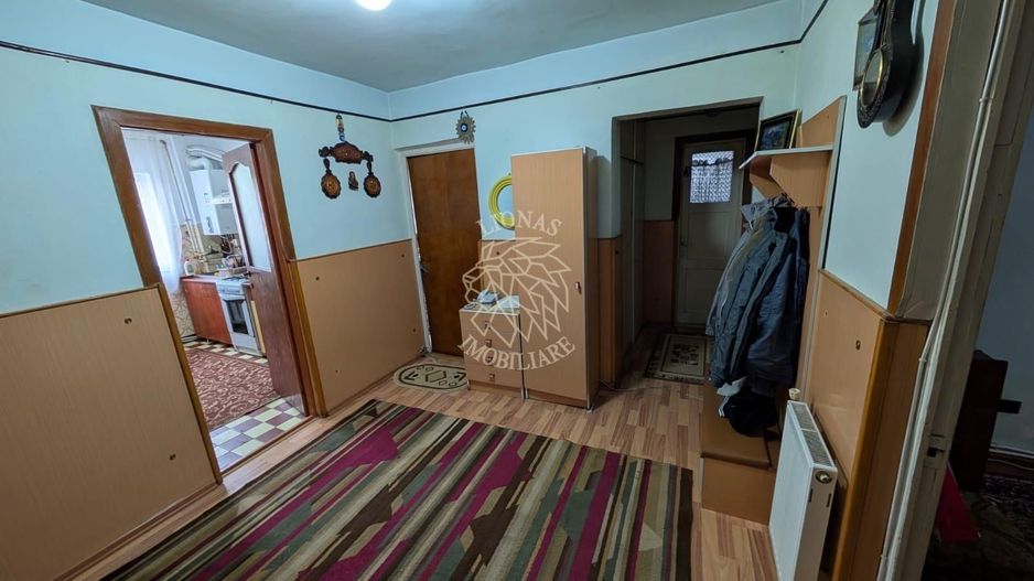 Apartament decomandat 4 camere 90 mp-balcon-Zona Centrala - Poză 5