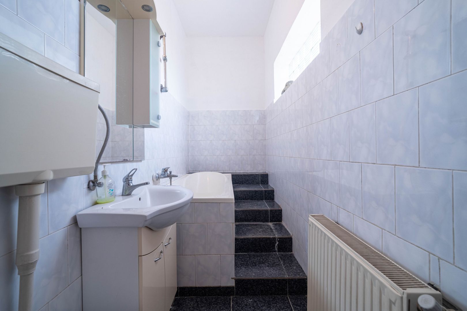 Casa 5 camere - teren 688 mp - Parneava - COMISION 0 - Poză 7