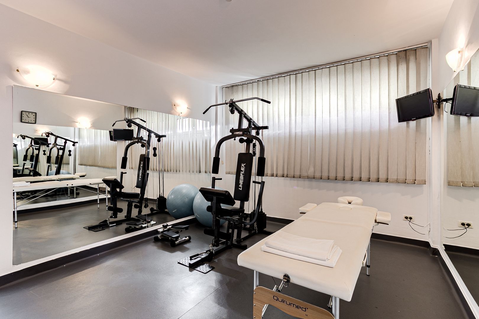 Oportunitate de investiție: Hotel Best Western de 4 stele Arad - Român - Poză 14