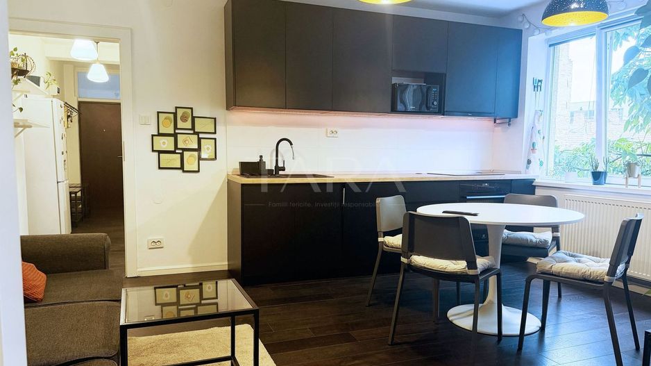 Apartament cu 3 camere, zona Facultatea de Litere. - Poză 4