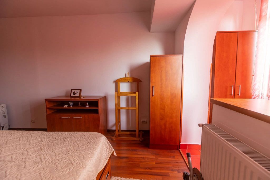 BRASADAS închiriază ap 2 cam Bd. Unirii, complet mobilat si utilat - Poză 7