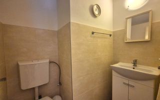Apartament in casă, într-o zonă exclusivistă, priveliște deosebită. - Poză 13