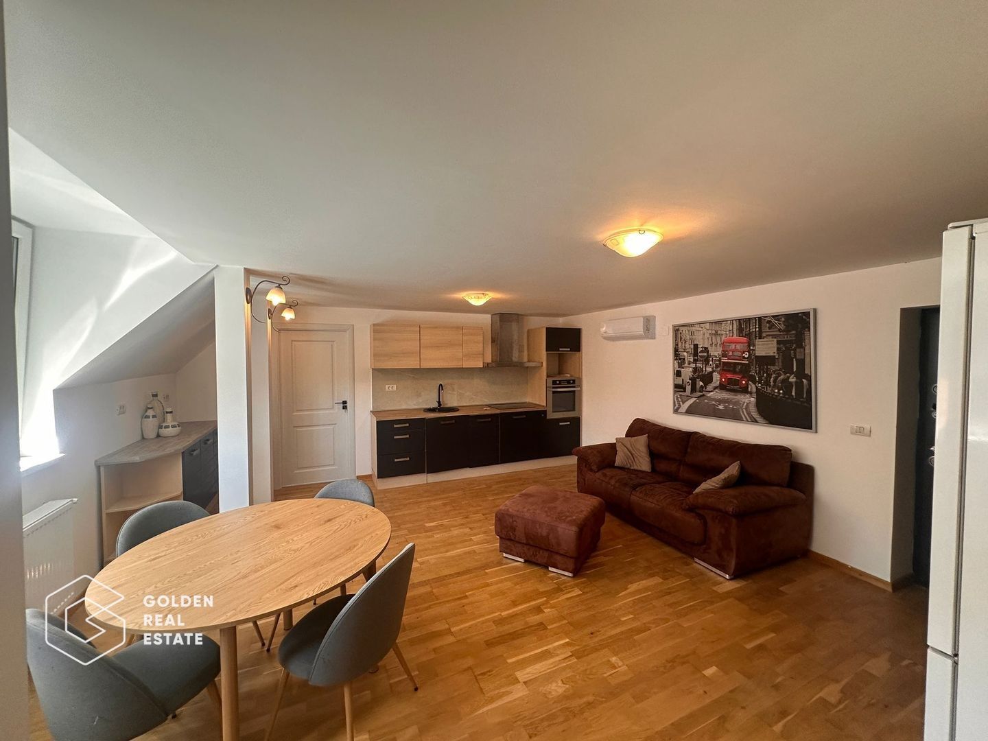 Apartament superb, 3 camere, 2 bai, prima inchiriere, et1/1 Micalaca - Poză 3