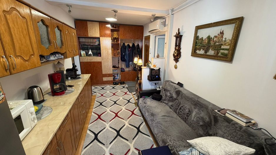 Apartament 2 camere, decomandat - zona Cetate - Poză 5