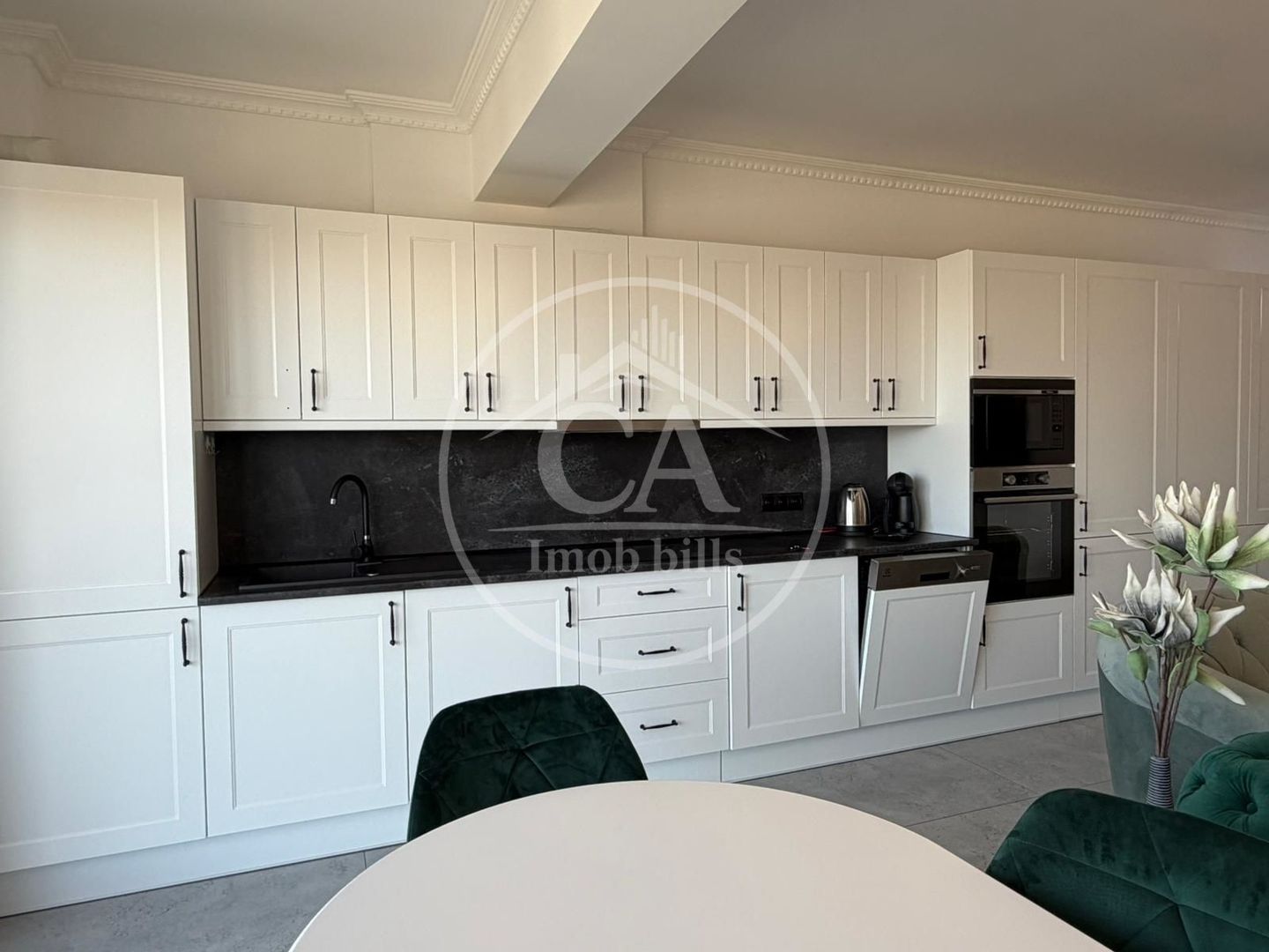 Apartament LUX de închiriat cu 3 camere în zona Calea Aradului, Oradea - Poză 3