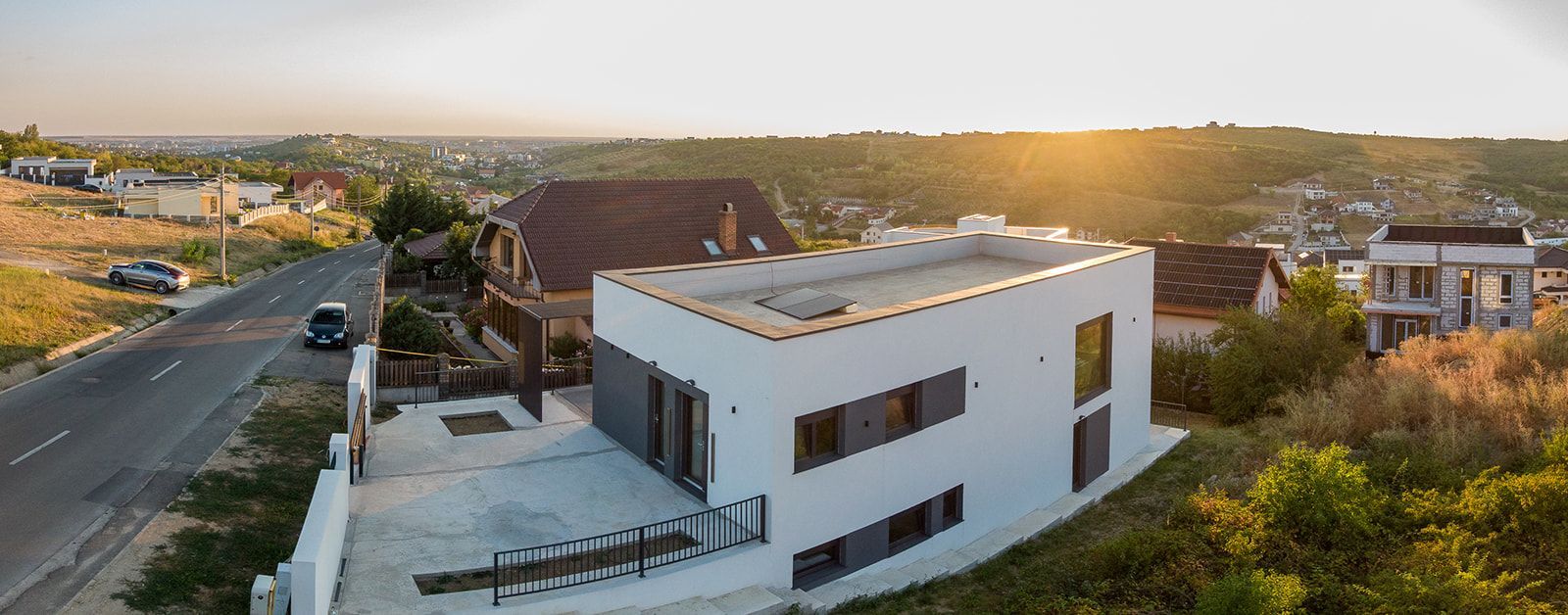 Vilă nouă design mediteranean, proiect deosebit și panoramă- 285.000 E - Poză 4
