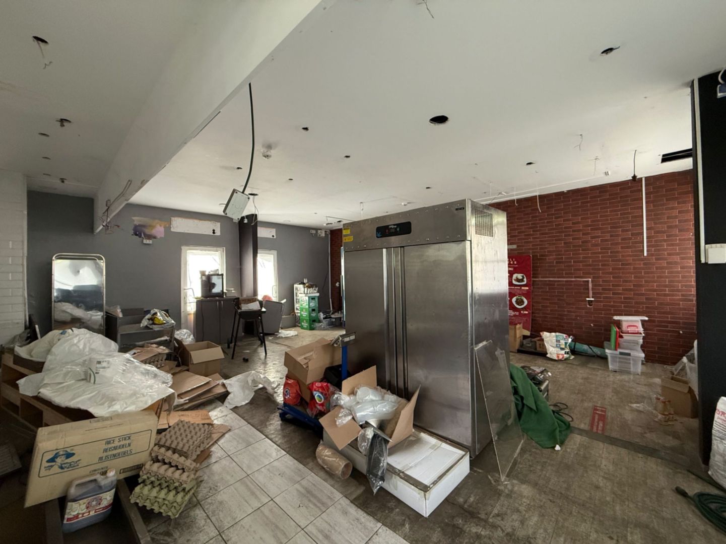 Spatiu Comercial | Vitrina 7ml | Metrou Pipera | Trafic Intens - Poză 12