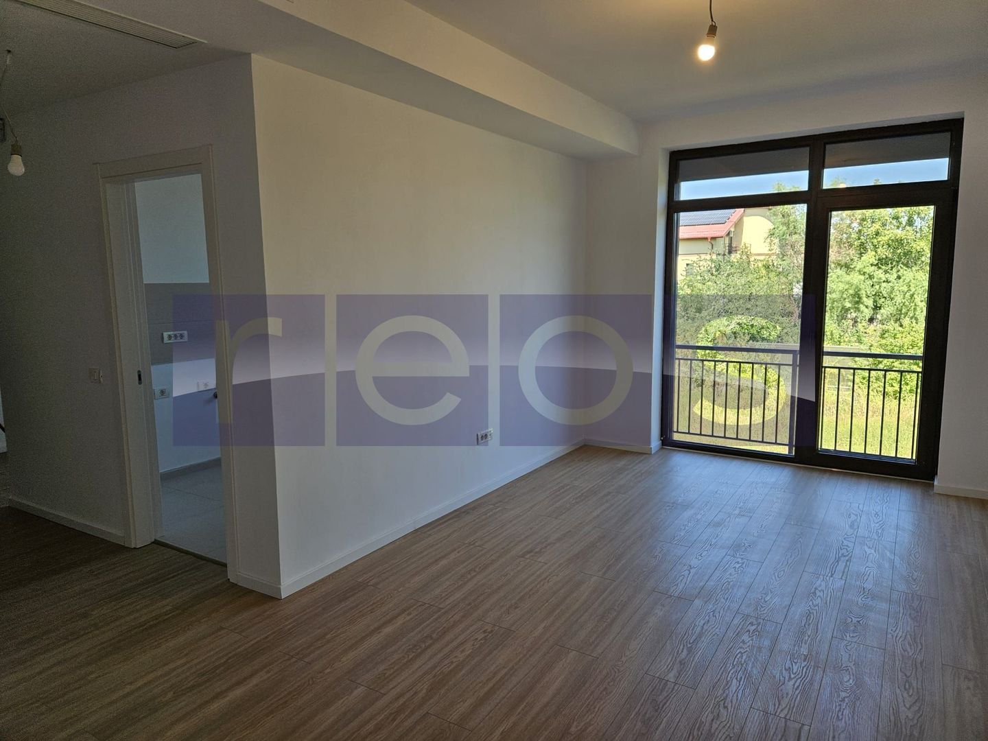 APARTAMENT 3 CAMERE | BLOC NOU IN ZONA LINISTITA | DAMAROAIA - Poză 3