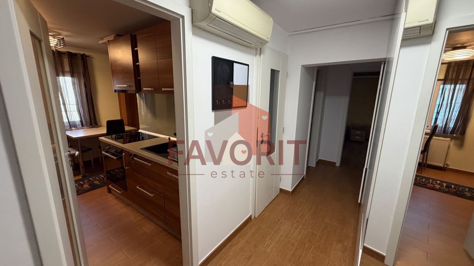 Etaj 2. Disponibil imediat. Garaj. Pozitie excelenta - Poză 6