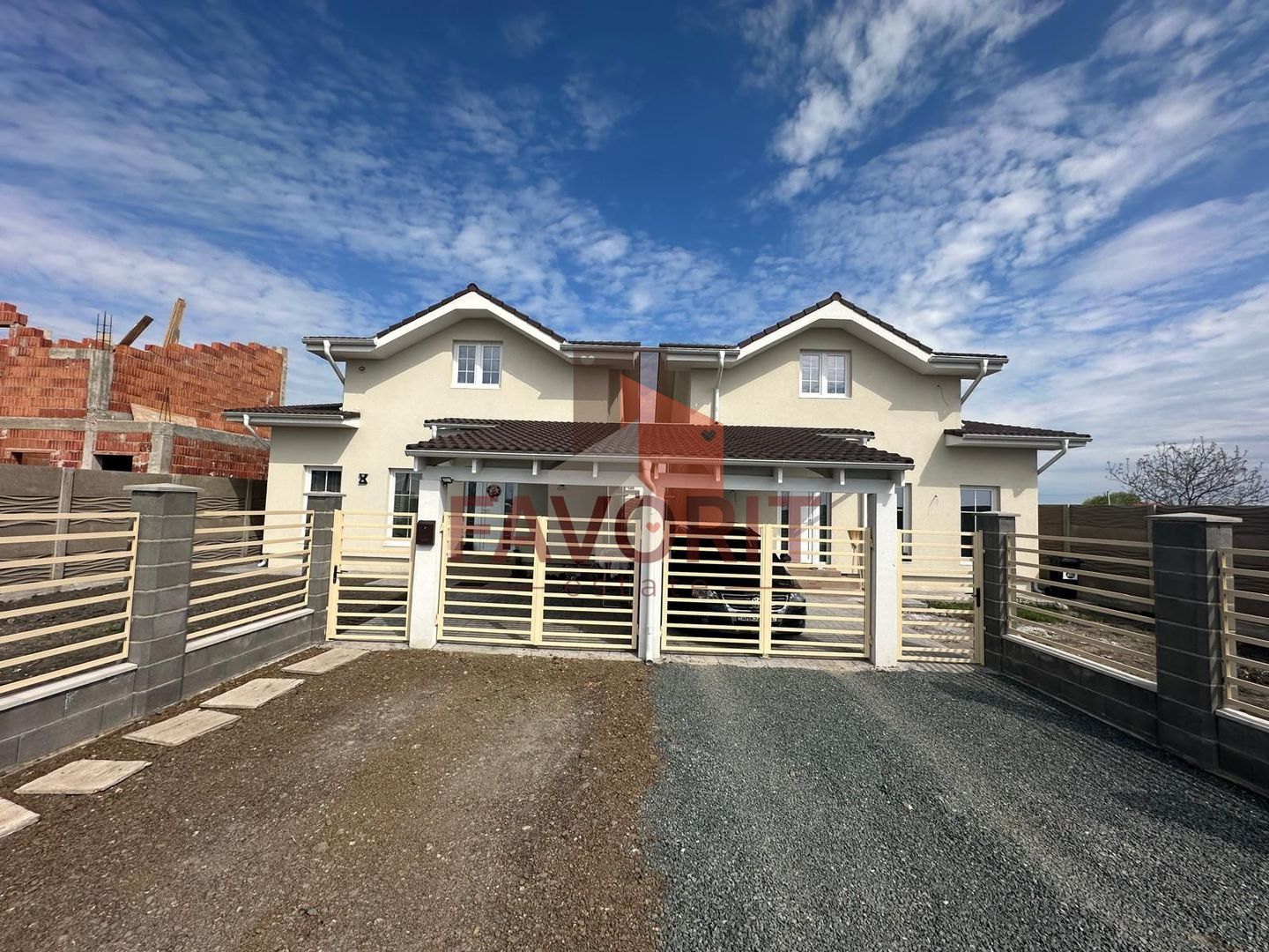 Duplex Individual | 4 camere | Toate utilitatile | Asfalt | Carport | - Poză 1