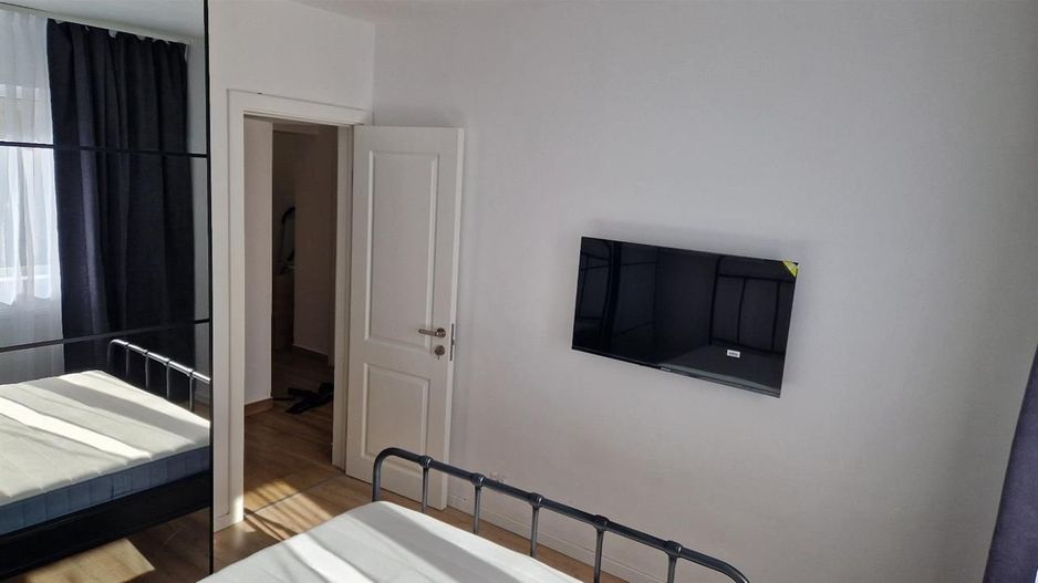 Etaj 1 4 camere  Complexul Studentesc-aproape de Sala Olimpia - Poză 21