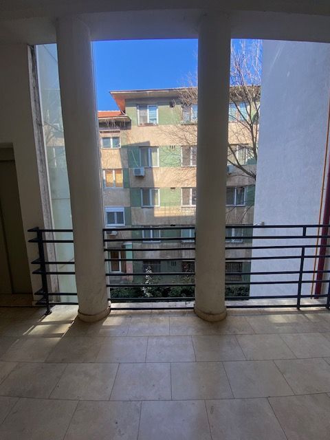 Spatiu de birou zona centrală - Poză 22