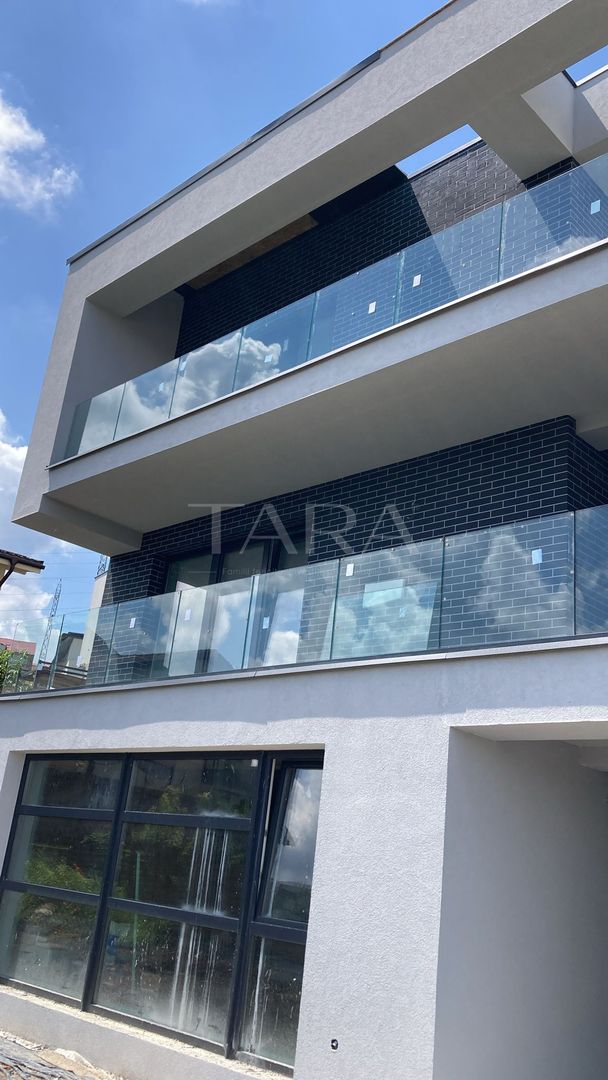 Arhitectura contemporana. Parte de duplex. Cartierul nou Câmpului. - Poză 2