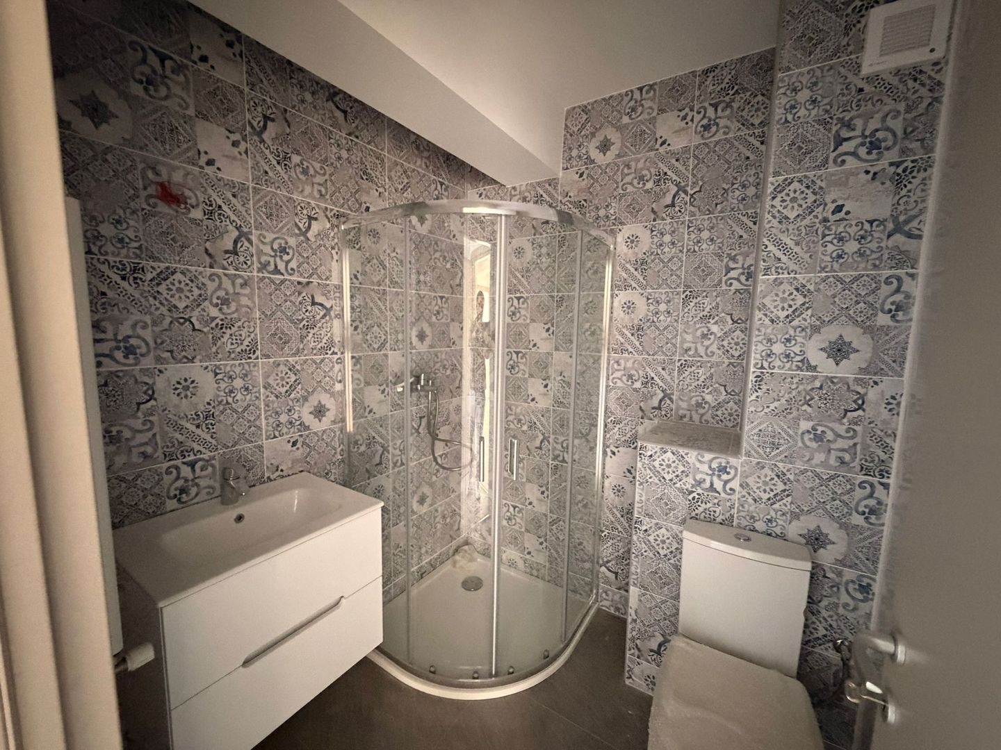 AP. 3 CAMERE, BLOC NOU, CENTRALA PROPRIE,BUCATARIE INCHISA,COMISION 0% - Poză 6