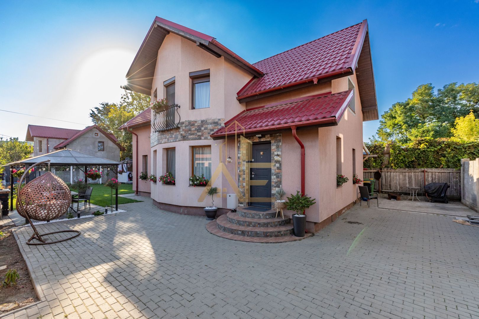 Casă superbă pentru familie în Lilieci – 133 mp utili, 500 mp teren - Poză 3
