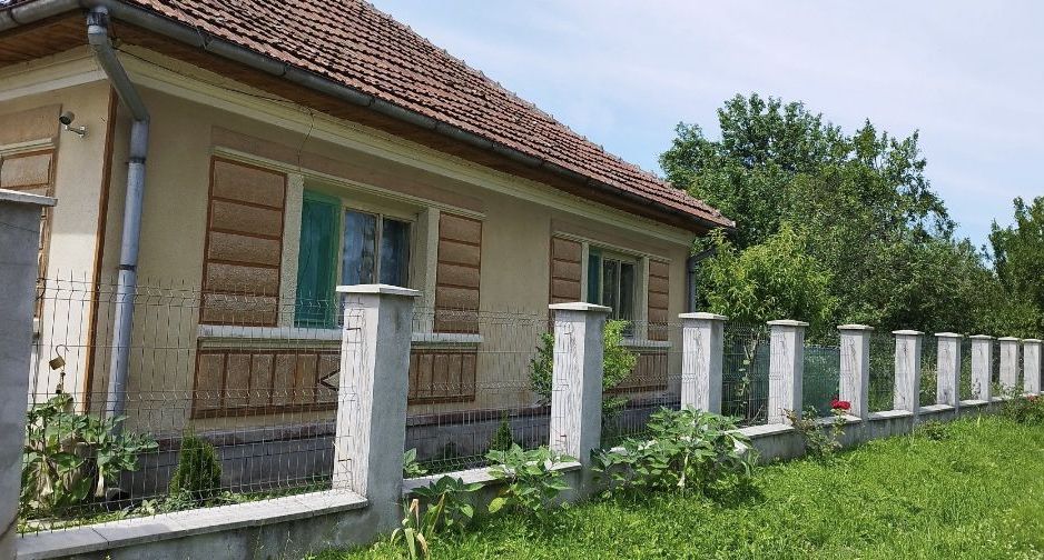 Casa si teren de vanzare - Poză 9