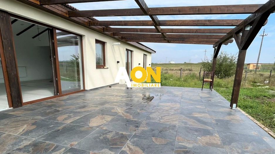 Casa de Vanzare, 3 Camere, 500mp Teren - Poză 2