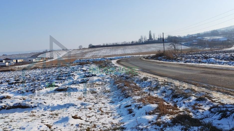 Vand teren intravilan si extravilan. - Poză 6