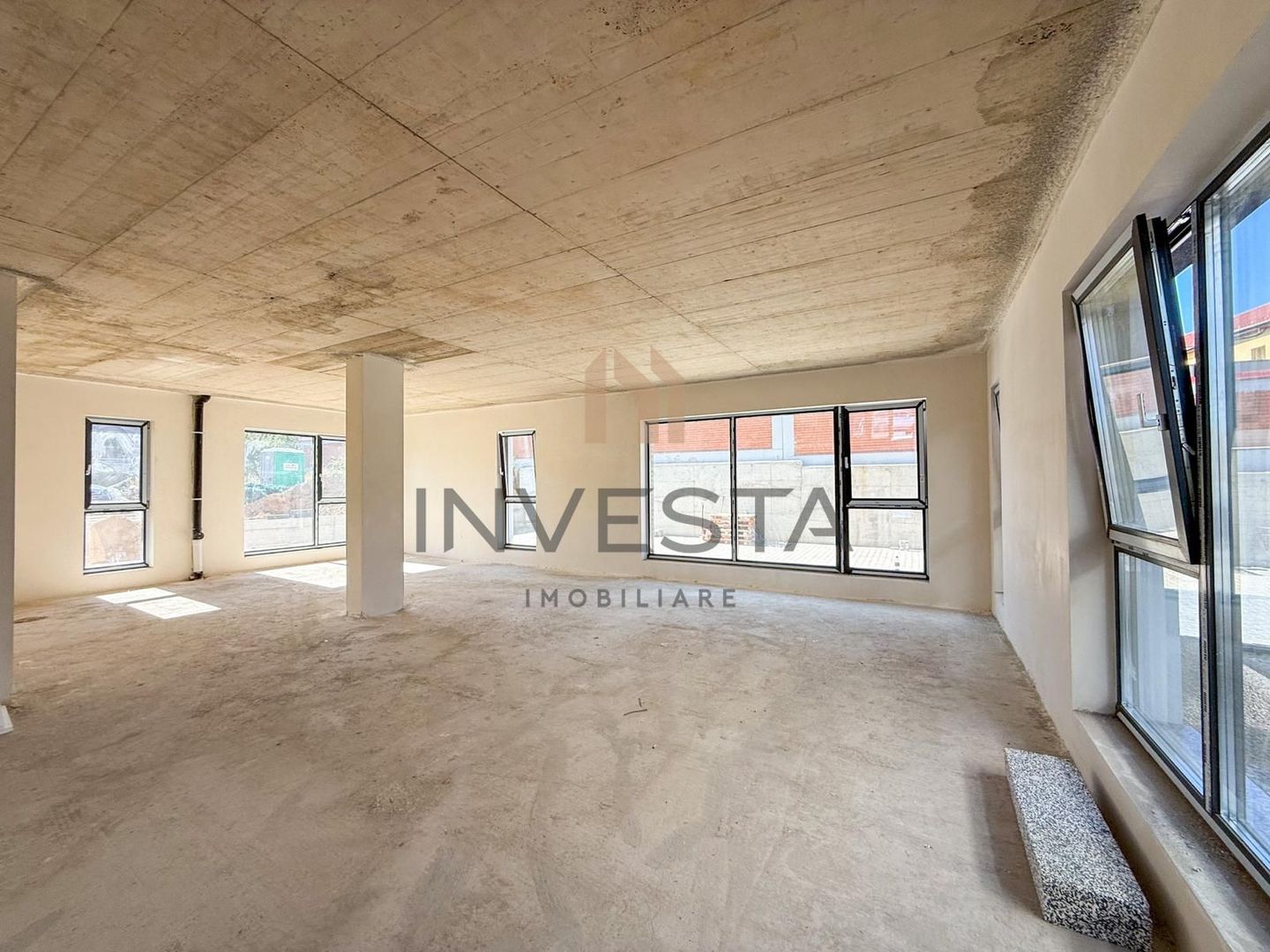 Spatiu comercial pretabil pentru diverse activitati comerciale! - Poză 3