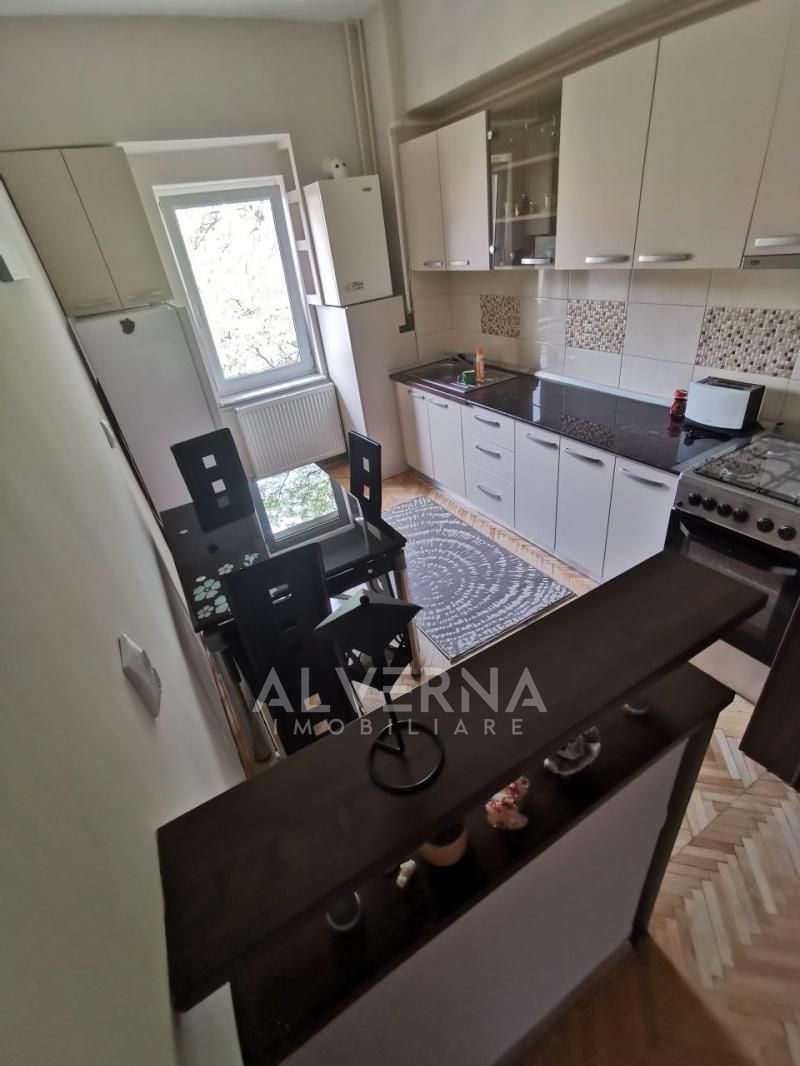 Apartament 3 camere | 70 mp | balcon | parcare | zona centrala - Poză 6