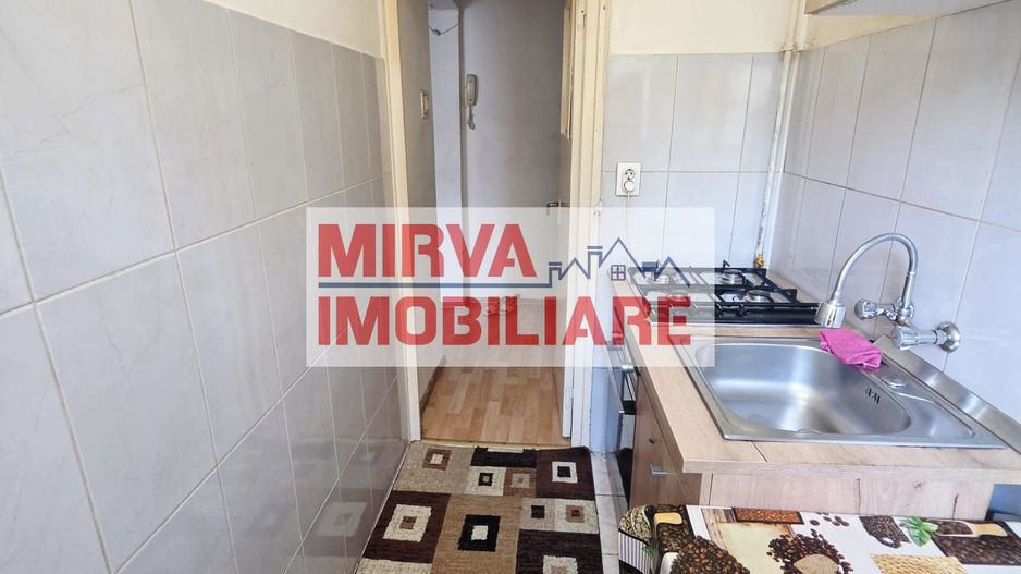 Apartament 3 camere, etaj 3, Malu Roșu – Str. Rîșnovenilor - Poză 14