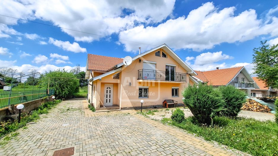 Duplex Zona Linistita Carpinis - Poză 1