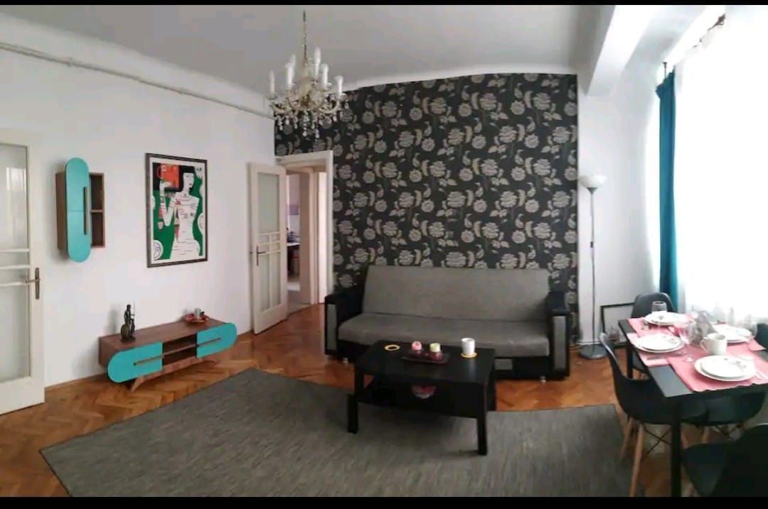Apartament 3 camere, Unirii, Budapesta, Metrou Tineretului, Stradal - Poză 1