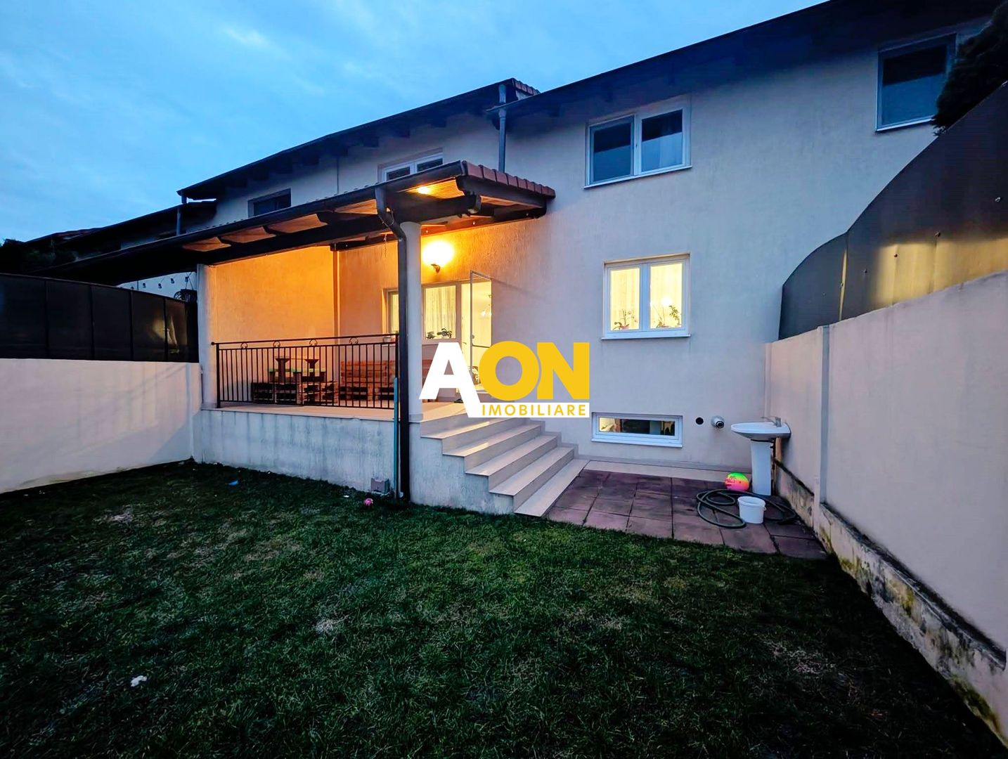 Casă tip înșiruit, D+P+M, 4 camere, garaj, 214 mp teren, zona Centru - Poză 3