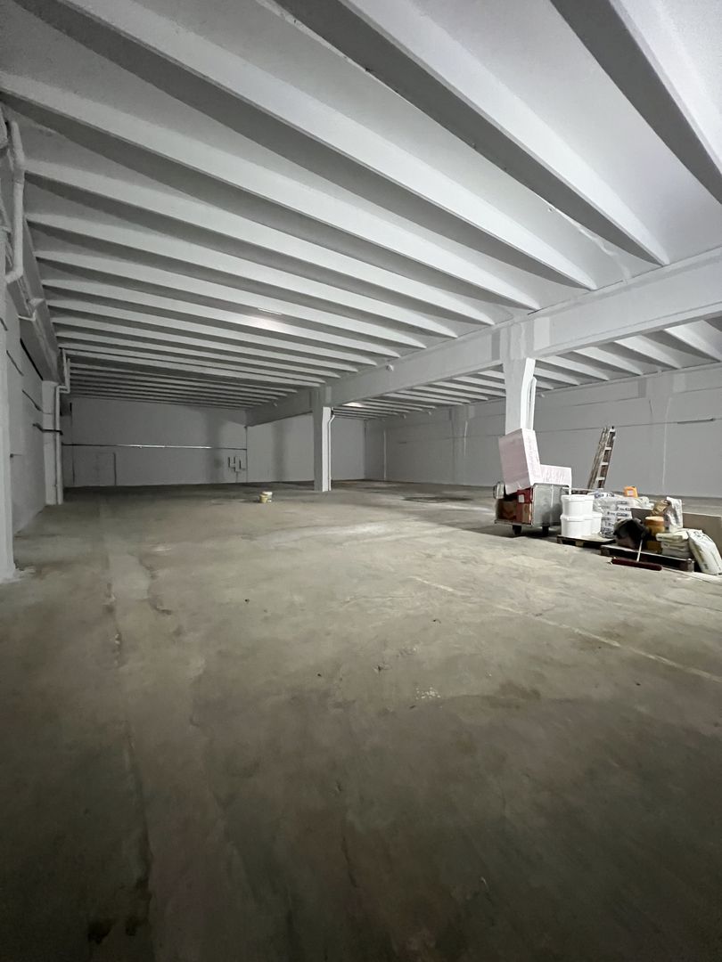 Hala 880 mp în oraș pentru diverse activități recreative - Poză 1