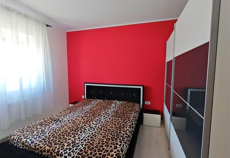 Giroc 2 camere decomandat (transformat din 3camere) et 1 loc parcare - Poză 11