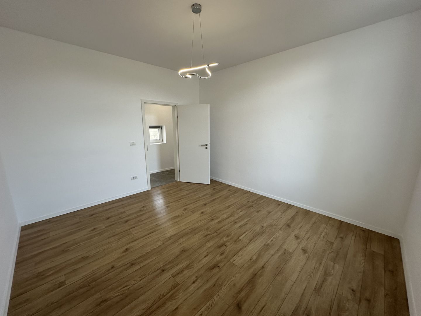 Casa individuala moderna in zona de Nord - Poză 20