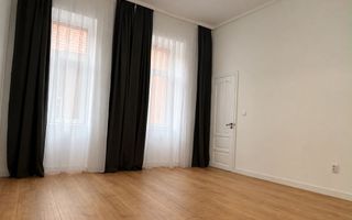 Apartament  complet renovată în inima orașului Târgu Mureș, Piața Trandafirilor - Poză 2